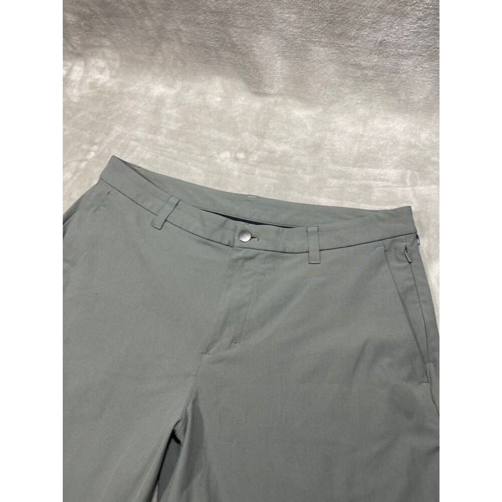 Lululemon Shorts Men Size 34 Green Stretch Commission Golf Outdoor Casual